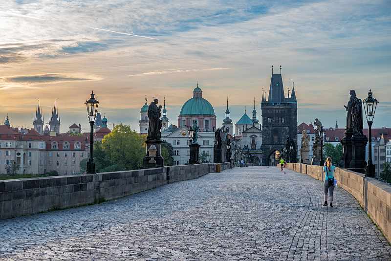 Μια μέρα στην Πράγα - Αυγή στη Γέφυρα του Καρόλου