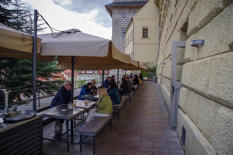 Παραδοσιακό τσεχικό εστιατόριο στην Πράγα - Kuchyn