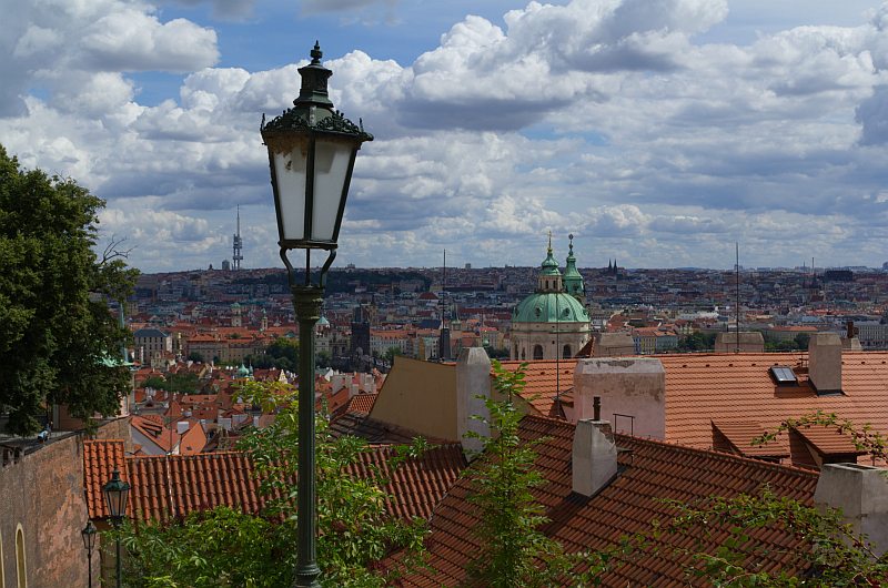 Καιρός στην Πράγα το Ιούλιο, άποψη της πόλης από την Καστρούπολη