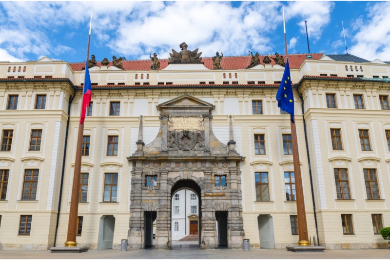 Κάστρο της Πράγας - πρώτο προαύλιο